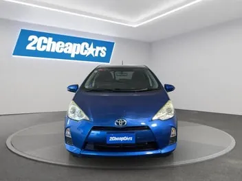 Toyota Aqua 2013 photo 3