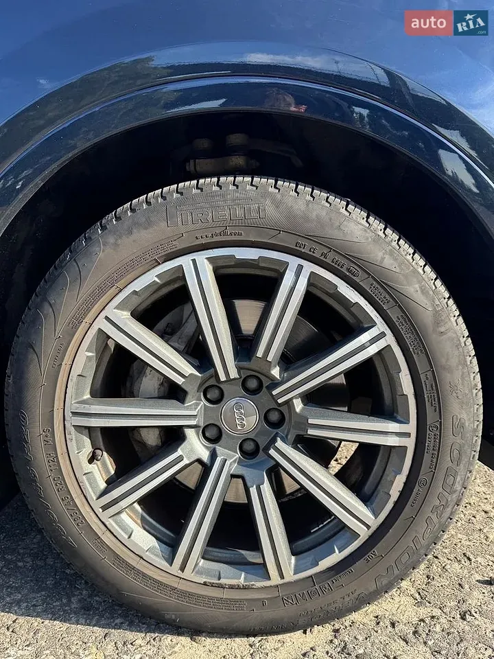 Audi Q7 2017 photo 5