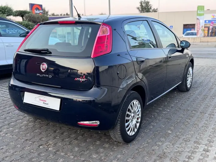 Fiat Punto 2015 photo 4