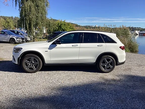 Mercedes-Benz Glc300 E 2020 photo 2