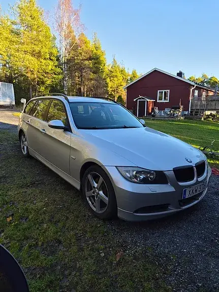 BMW 320I