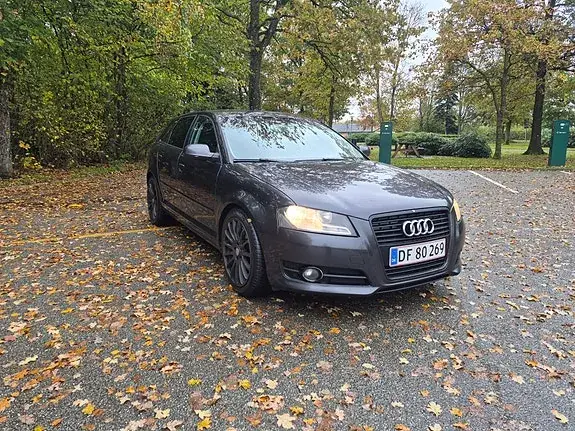 Audi A3 2011 photo 2