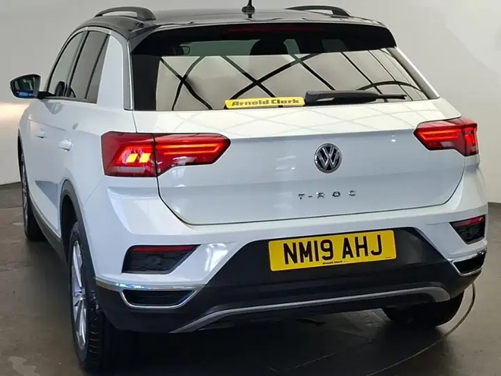 Volkswagen T-Roc 2019 photo 2