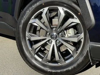 Toyota Rav4 2025 photo 3
