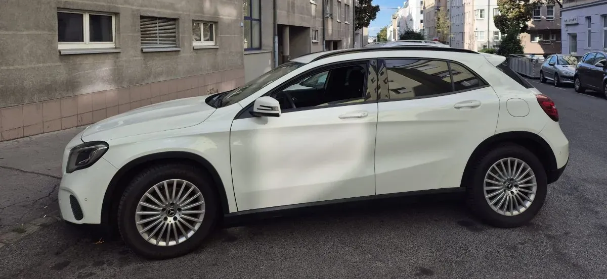 Mercedes-Benz Gla Class 2018 photo 2
