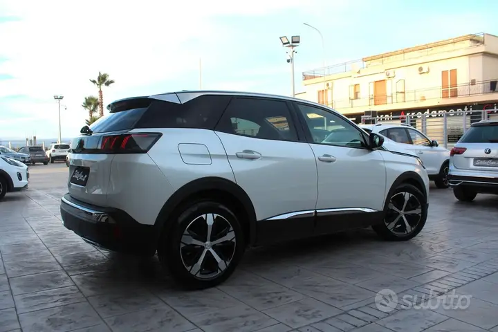 Peugeot 3008 2022 photo 2