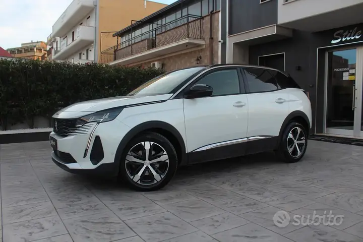 Peugeot 3008 2022 photo 3
