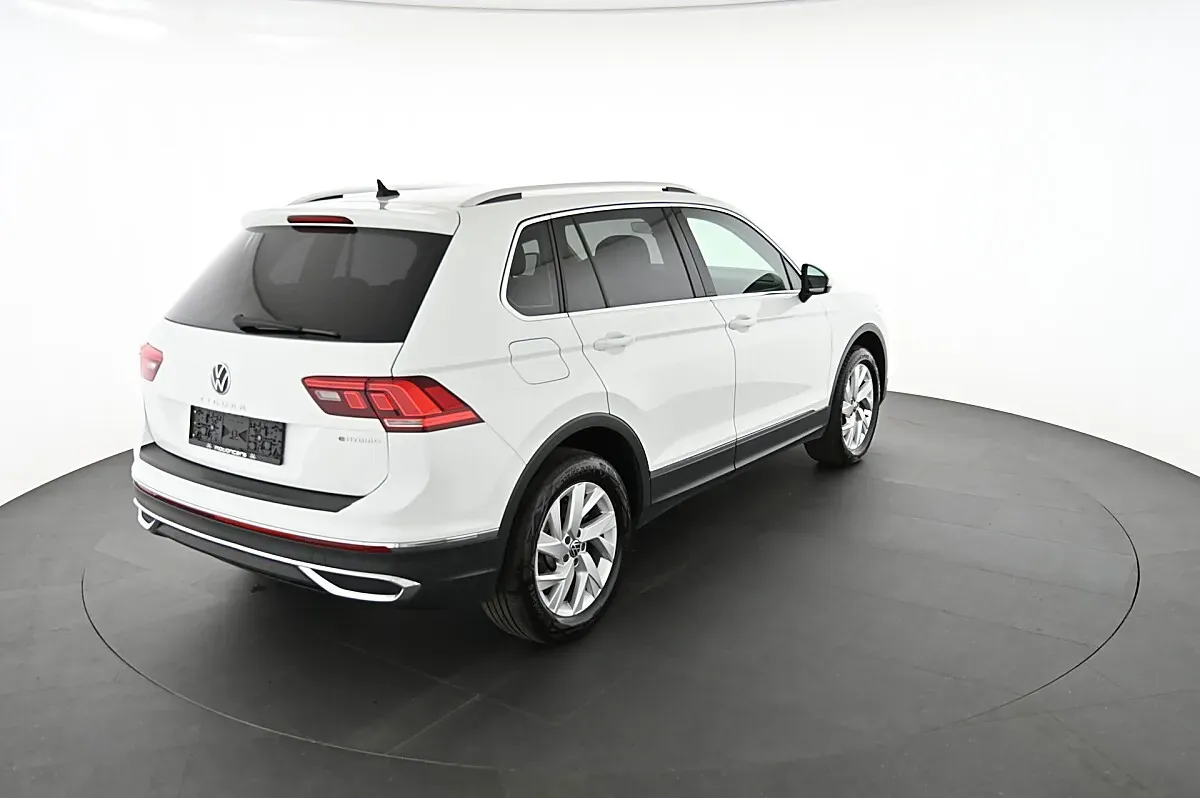 Volkswagen Tiguan 2022 photo 2