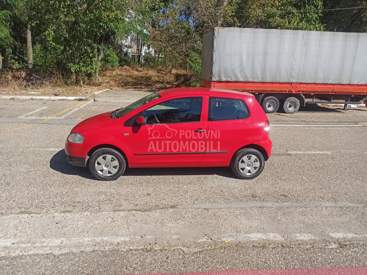 Volkswagen Fox 2006 photo 2
