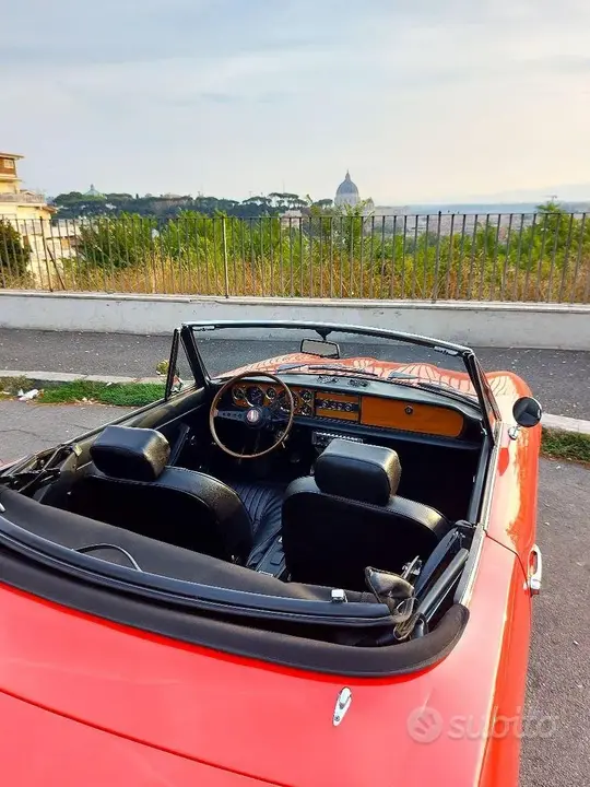 Fiat 124 Spider 1970 photo 4