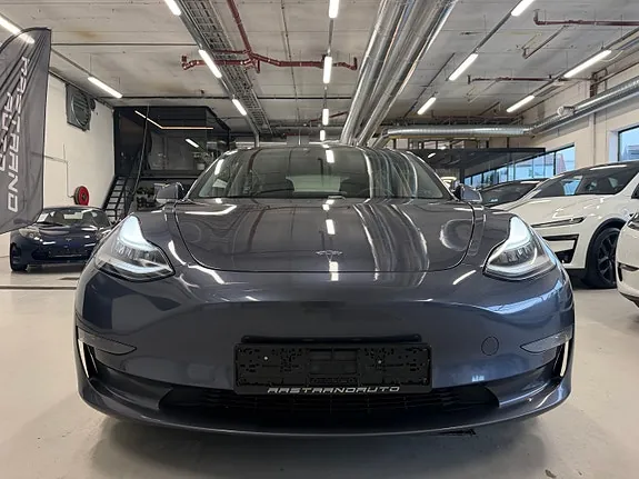 Tesla Model 3 2020 photo 4