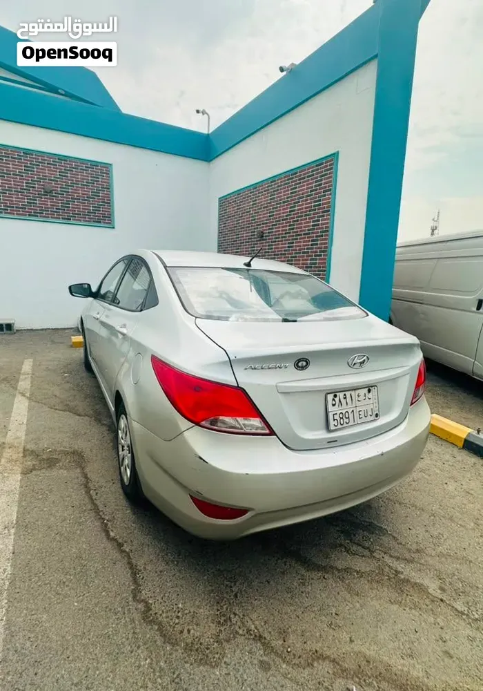 Hyundai Accent 2016 photo 3