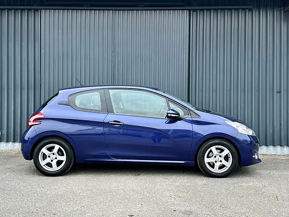 Peugeot 208 2012 photo 5
