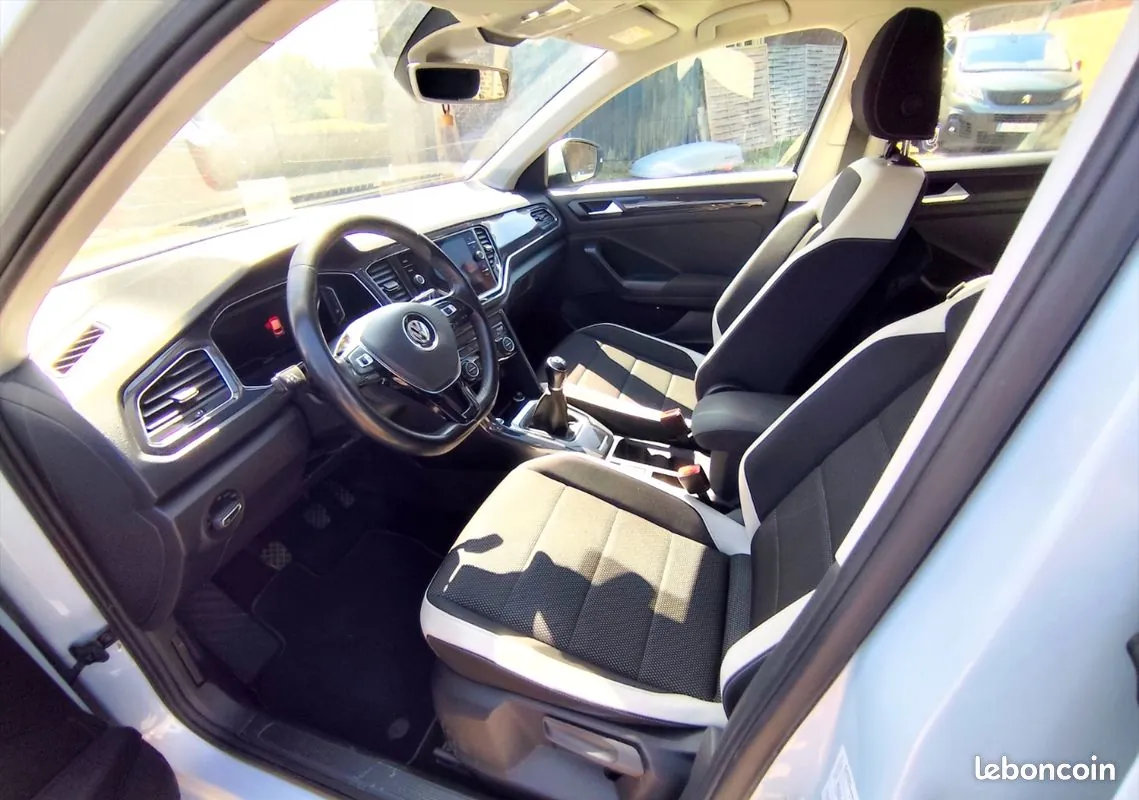 Volkswagen T-Roc 2018 photo 5