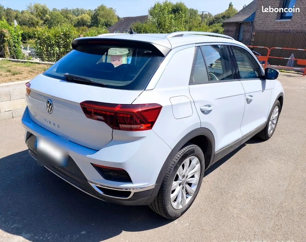 Volkswagen T-Roc 2018 photo 2