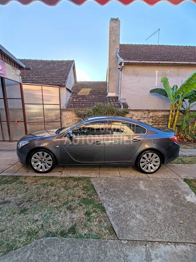 Opel Insignia 2009 photo 2