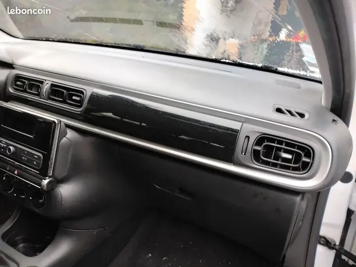 Citroen C3 2019 photo 3