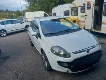 Fiat Punto 2011 photo 3