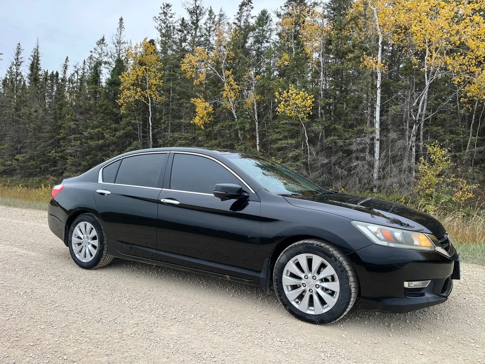 Honda Accord 2013 photo 2