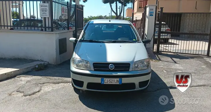 Fiat Punto 2003 photo 2