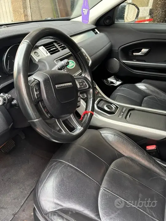 Land Rover Evoque 2016 photo 2