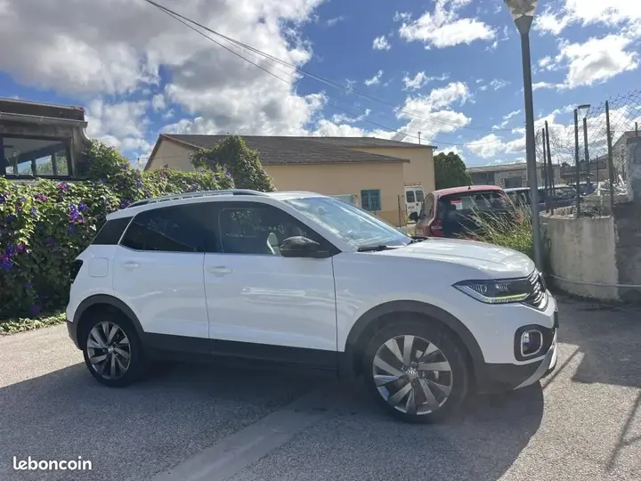 Volkswagen T-Cross 2019 photo 2