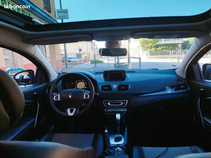 Renault Megane 2011 photo 3