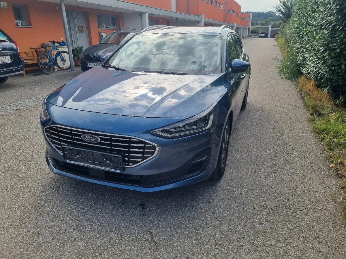 Ford Focus 2023 photo 2