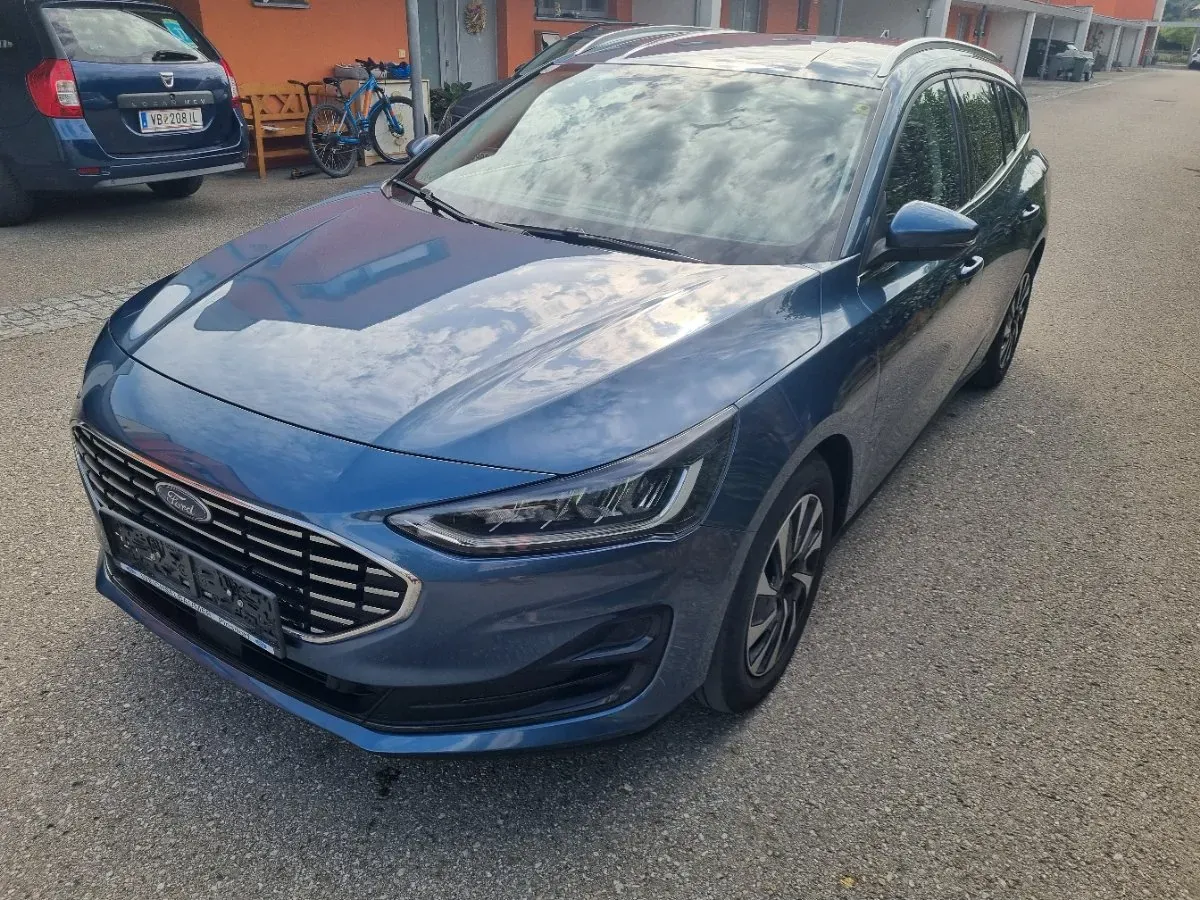 Ford Focus 2023 photo 3
