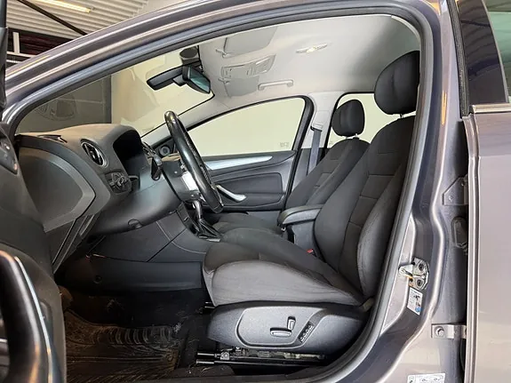 Ford Mondeo 2014 photo 5