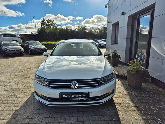 Volkswagen Passat 2015 photo 2