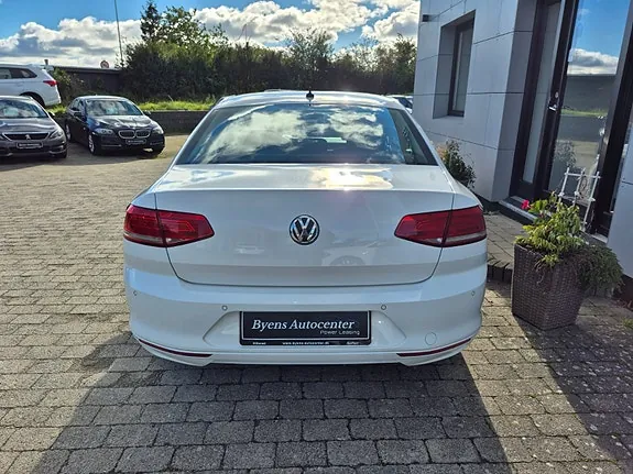 Volkswagen Passat 2015 photo 5