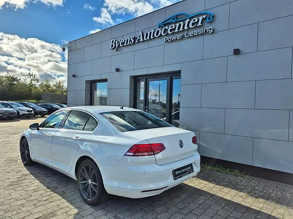 Volkswagen Passat 2015 photo 4