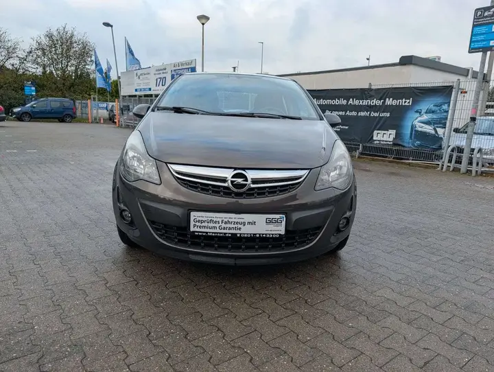 Opel Corsa D 2014 photo 2