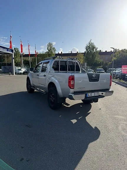 Nissan Navara 2013 photo 4