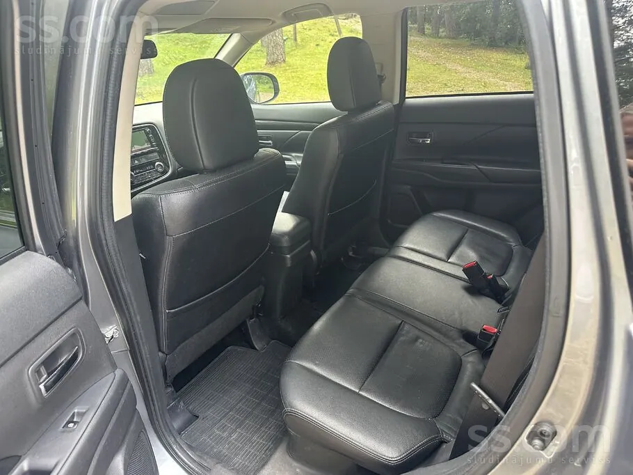 Mitsubishi Outlander 2017 photo 5