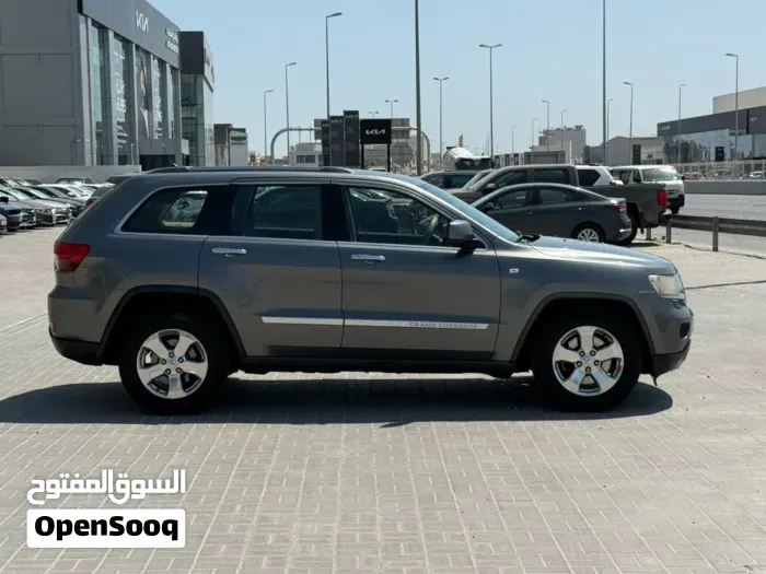 Jeep Grand Cherokee 2012 photo 2