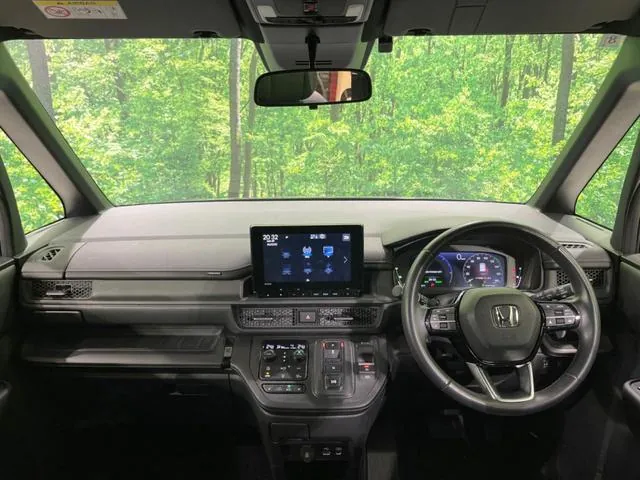 Honda Stepwgn 2022 photo 2