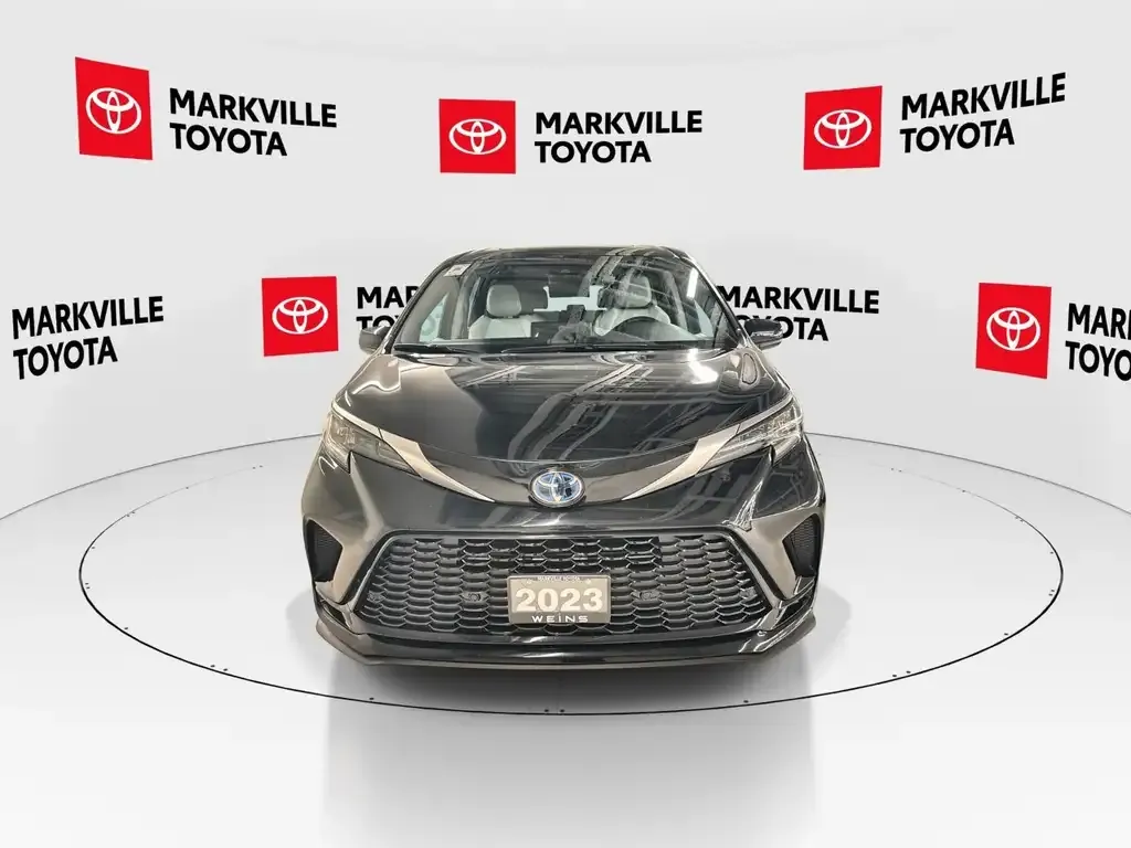 Toyota Sienna 2023 photo 3
