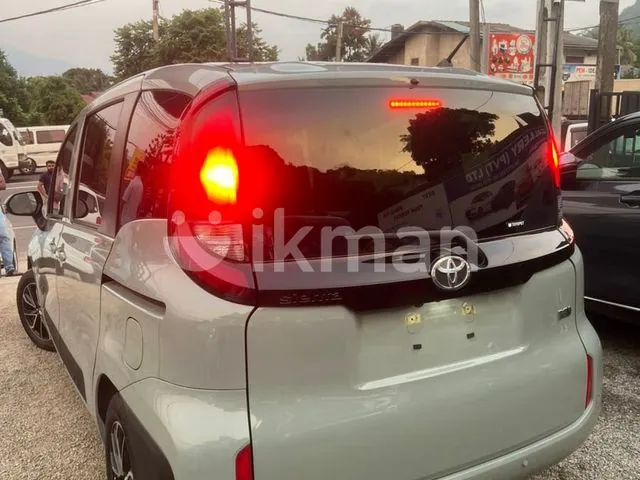 Toyota Sienta 2023 photo 3