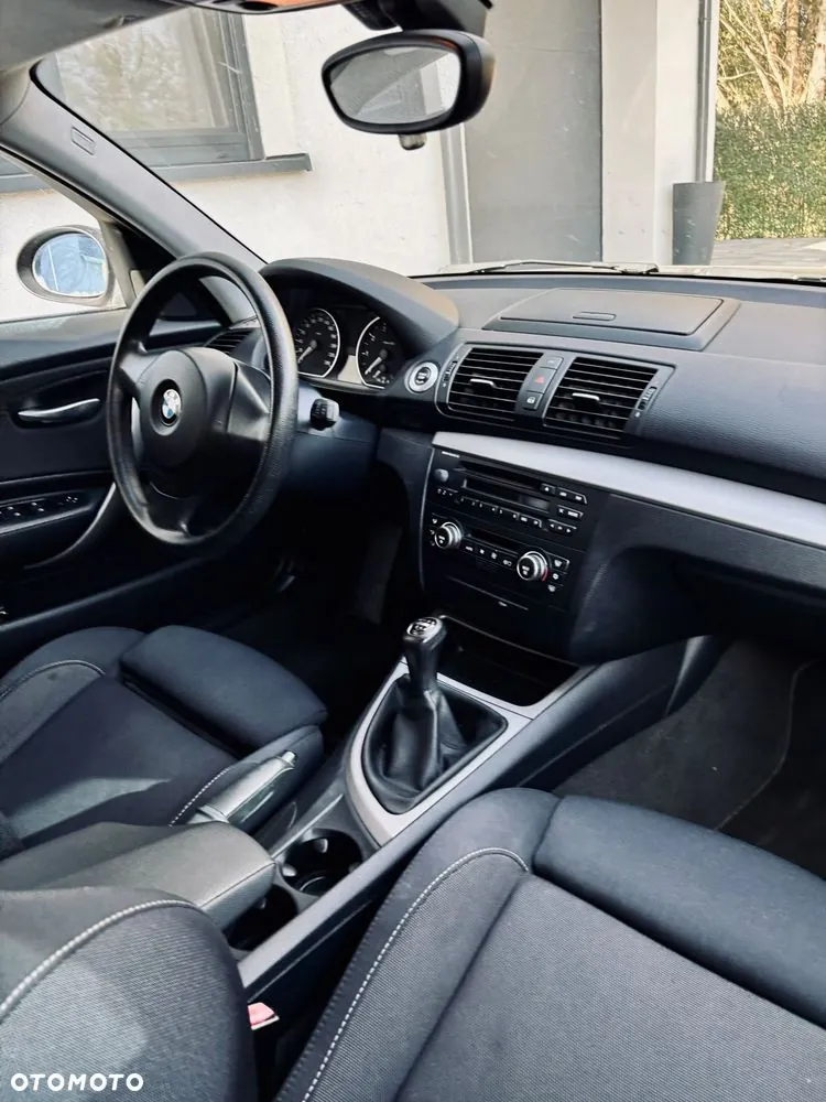 BMW Seria 1 118I 2008 photo 5