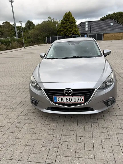 Mazda 3 2015 photo 2