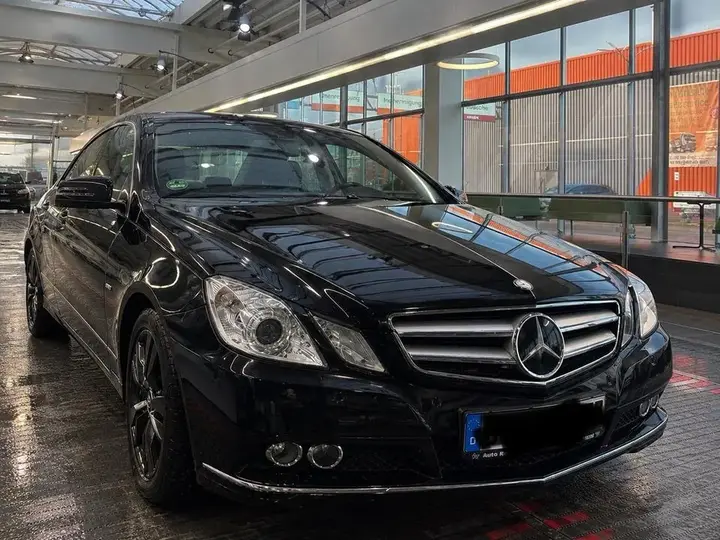 Mercedes-Benz E250 Coupe