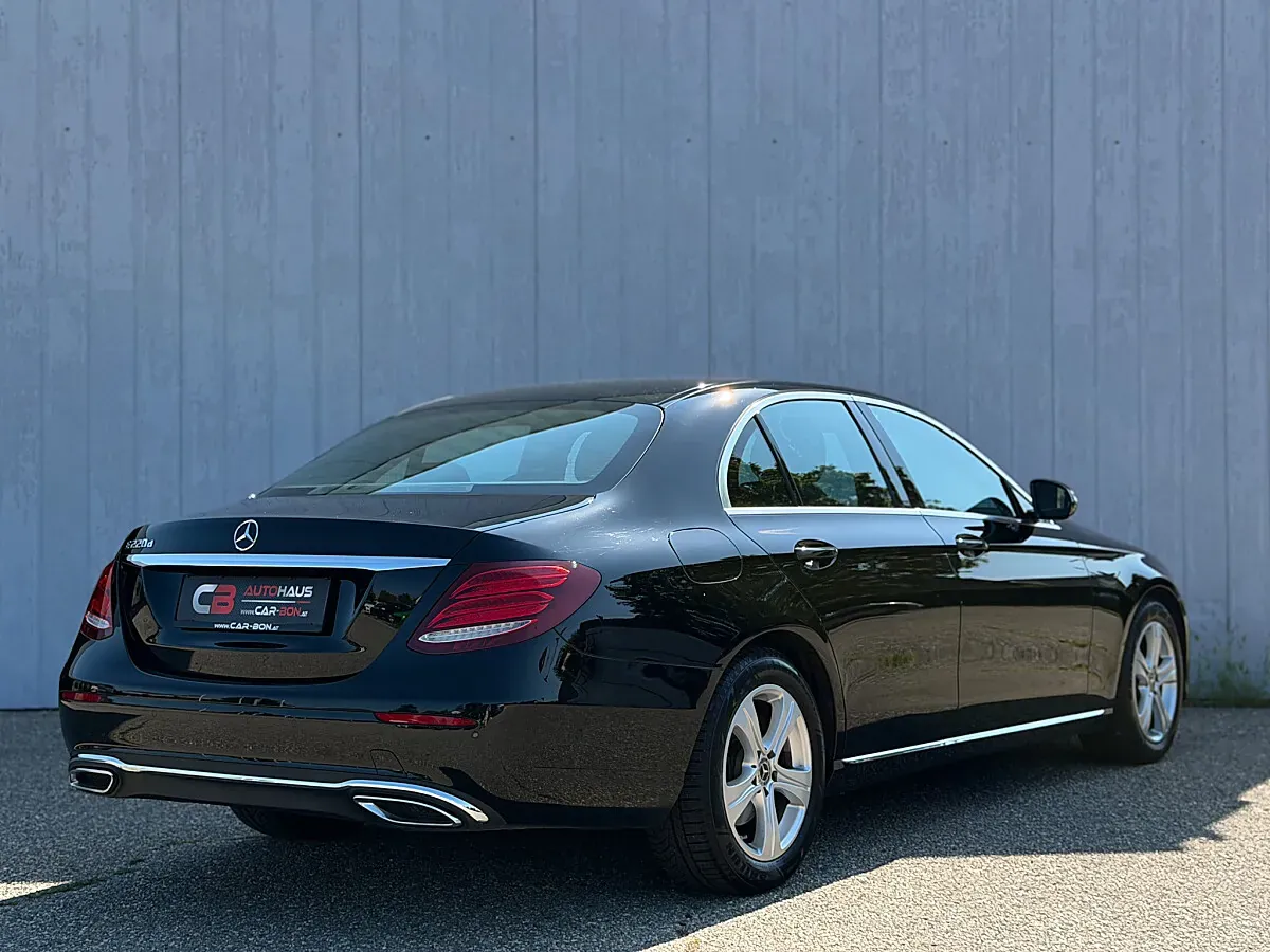 Mercedes-Benz E-Class 2017 photo 3