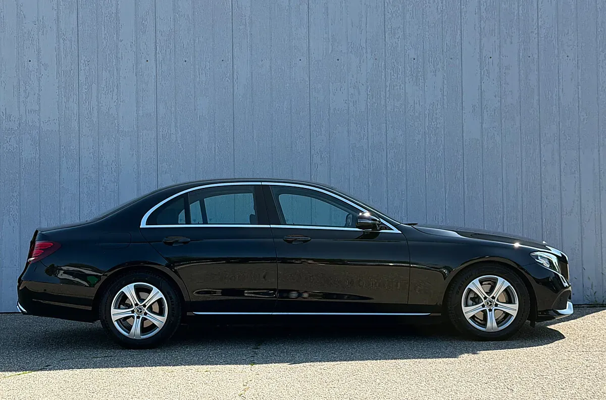 Mercedes-Benz E-Class 2017 photo 2