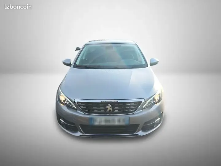 Peugeot 308 2019 photo 2