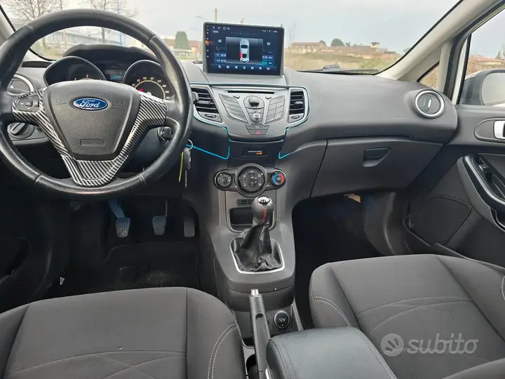 Ford Fiesta 2014 photo 4