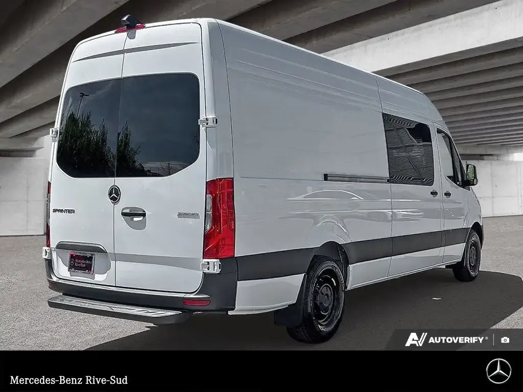 Mercedes-Benz Sprinter 2026 photo 5