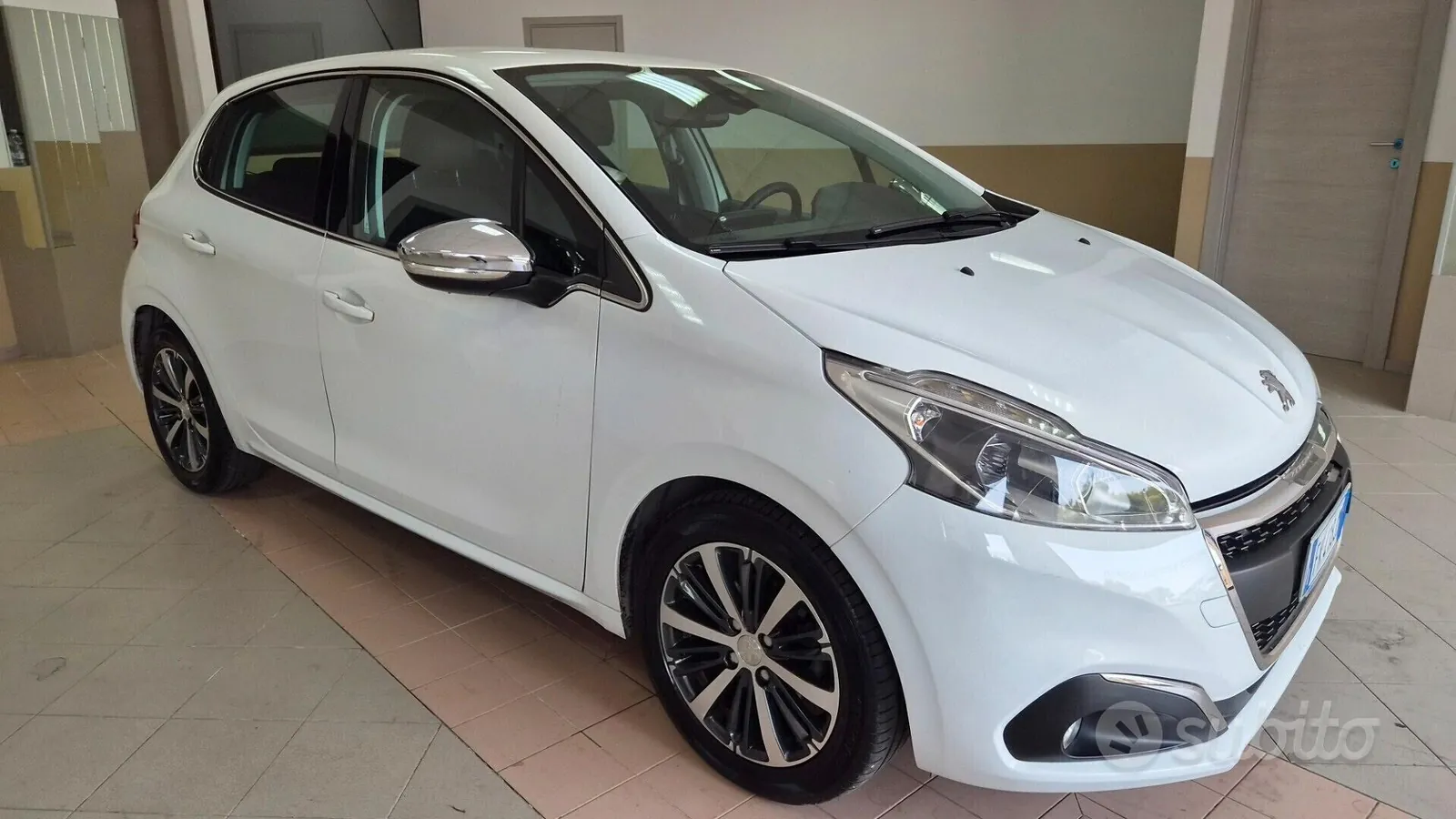 Peugeot 208 2017 photo 3