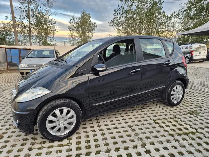 Mercedes-Benz A 180 2005 photo 4